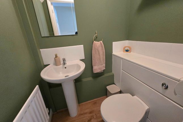 29, Ffordd Y Mynydd, Swansea photo 3