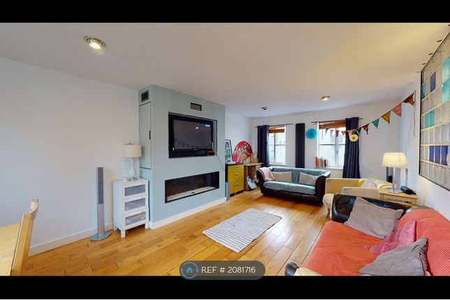 Semi-detached house to rent in Vestry Mews, London
