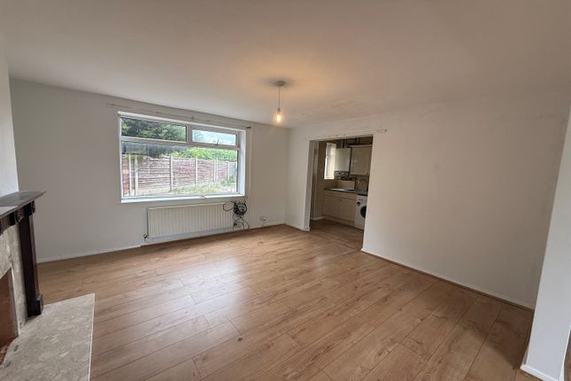 70, Yattendon Avenue, Manchester photo 4