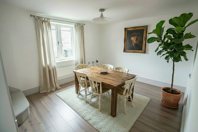 2 Wash Common Farm Cottages,, Enborne Street, Newbury photo 4