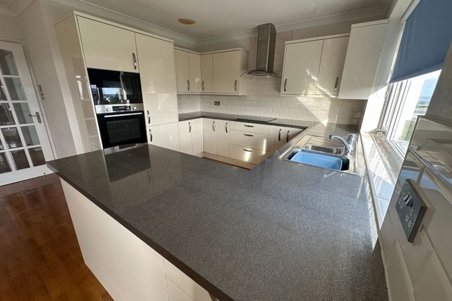 12, Barcombe Heights, Paignton photo 4