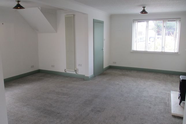 10, Clapperton Road, Annan photo 3