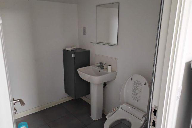 33, Bramwell Drive, Manchester photo 5