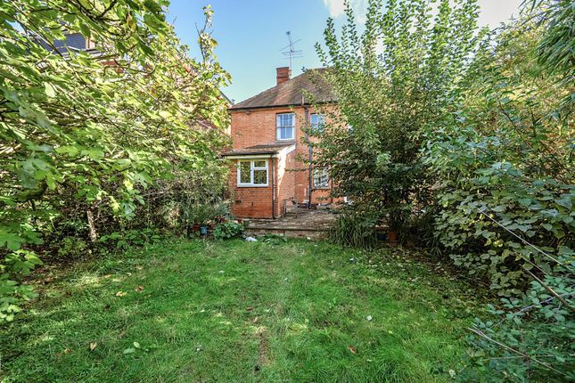 Claremont Avenue, Surrey photo 4