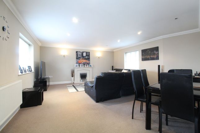Terraced house for sale in Groves Close, Colchester