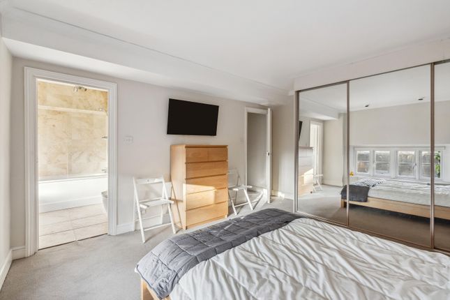 Flat for sale in Masters Lodge, Johnson Street, London