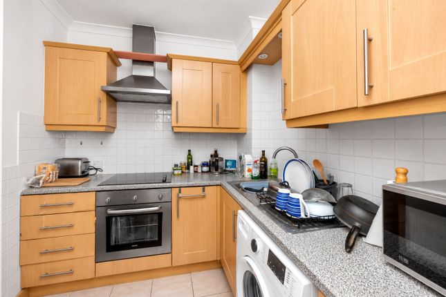 Flat 16, 27-29, First Avenue, Hove photo 4