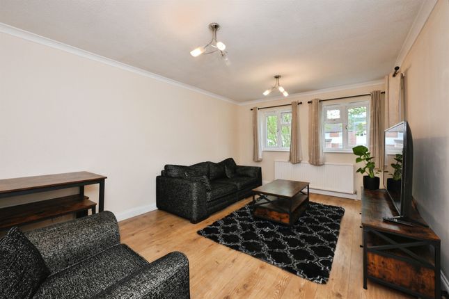 14, Dunstalls, HARLOW photo 4