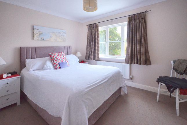 1, Casterbridge Way, Gillingham photo 4