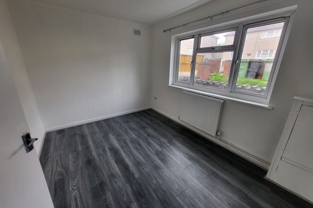 93 Marigold Crescent, Dudley photo 3