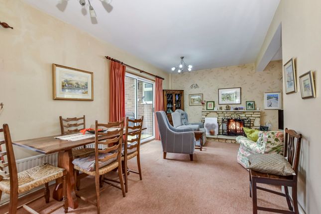35 Church Lane, Rickmansworth photo 3