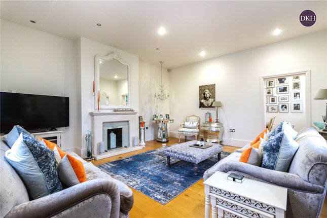 Flat for sale in The Grove, Little Green Lane, Croxley Green, Rickmansworth