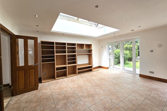 69, Renters Avenue, London photo 4