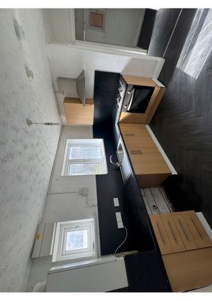 26, woodsome estate , batley  photo 5