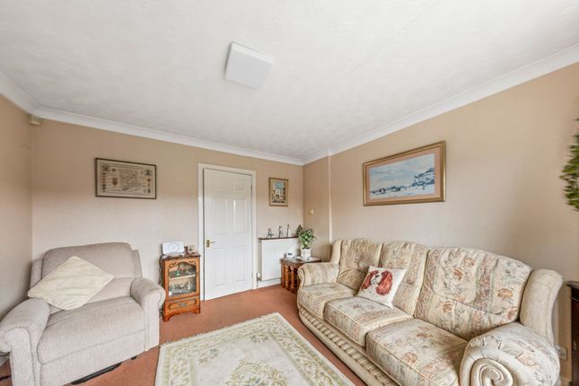 62 Castle Green, Warrington photo 3