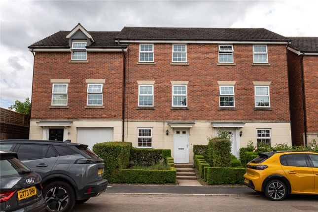 Terraced house to rent in Moss Chase, Macclesfield, Cheshire