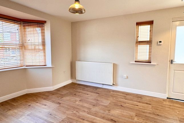 7, Epsom Close, Oswestry photo 3