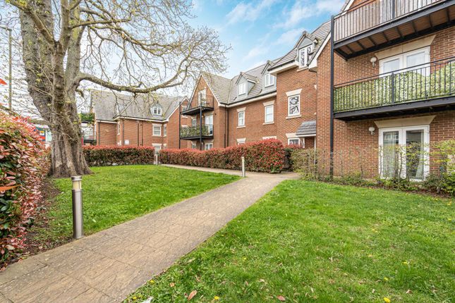 Flat 18, Beech House, Walton-On-Thames photo 3