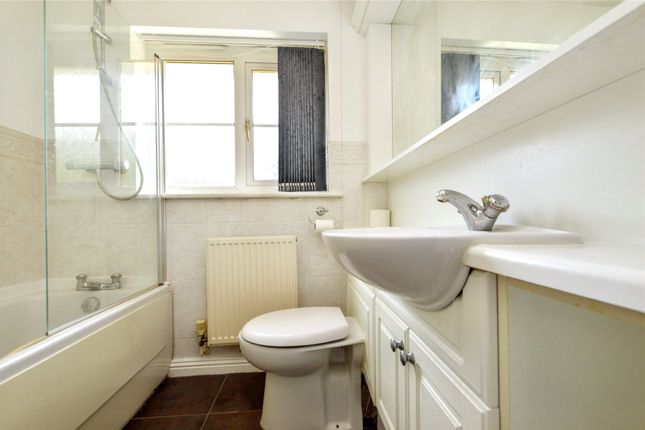 2, Lime Tree Close, Leeds photo 4