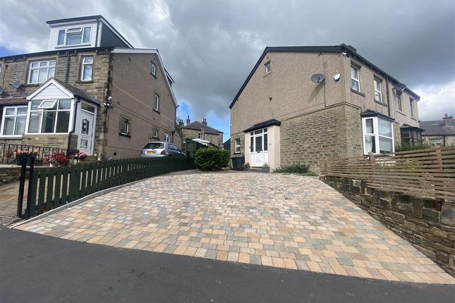 Oakworth Road, Keighley photo 2