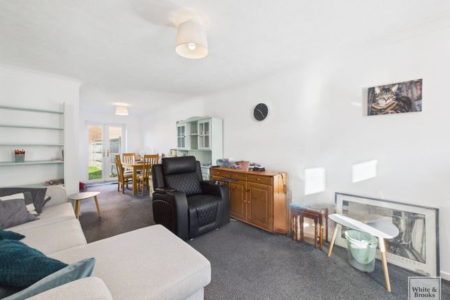 26 Bronze Close, Bognor Regis photo 3