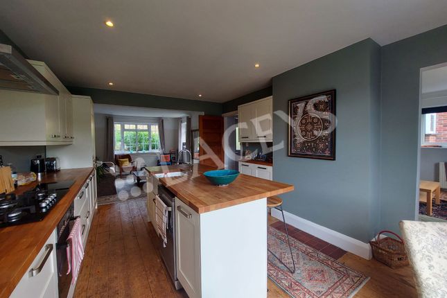 31 Penn Hill, Yeovil photo 3