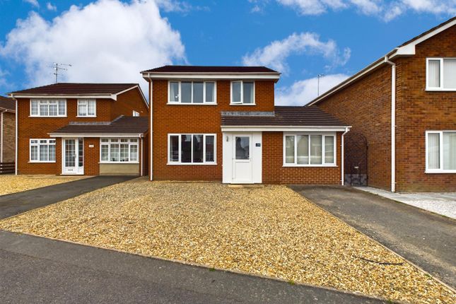Thumbnail Detached house for sale in Buckfield Road, Barons Cross, Leominster