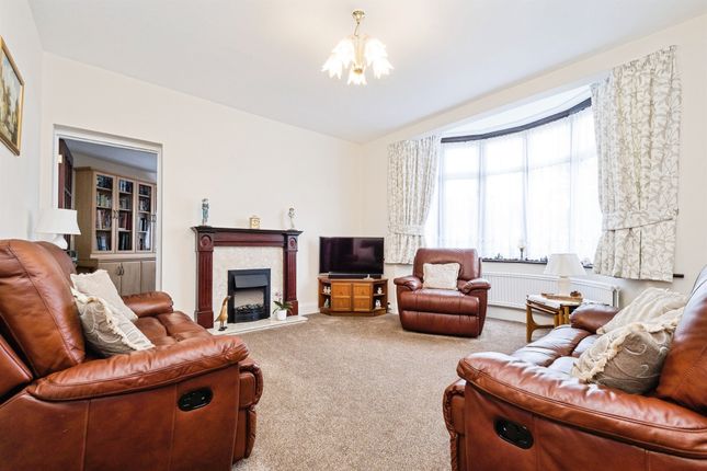 18, Westrow Drive, Barking photo 3