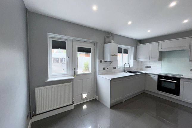 19, Leys Field Gardens, Derby photo 4
