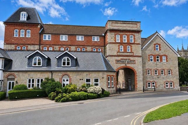 3-bed flat on The Riverloft, Church Street, Salisbury, £225,000
