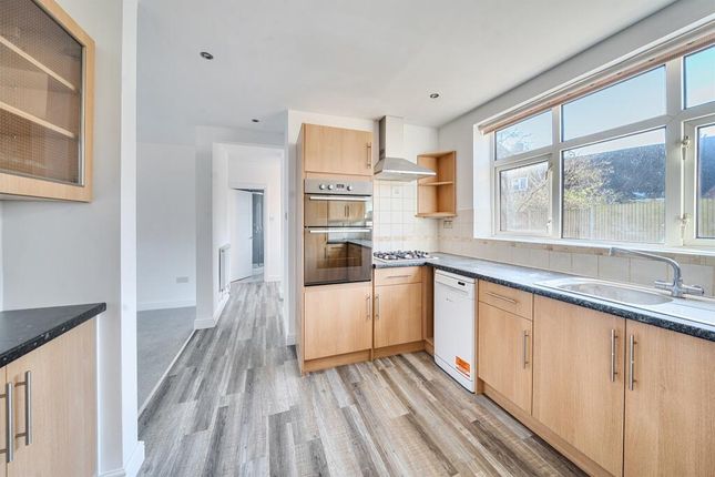 5, Woodcock Hill, St Albans photo 4
