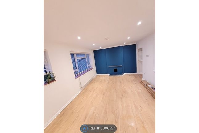 Flat, Cambrian Court South Park Hill Road, South Croydon photo 4
