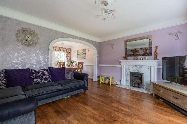 34, Heol Cefn Onn, Cardiff photo 3