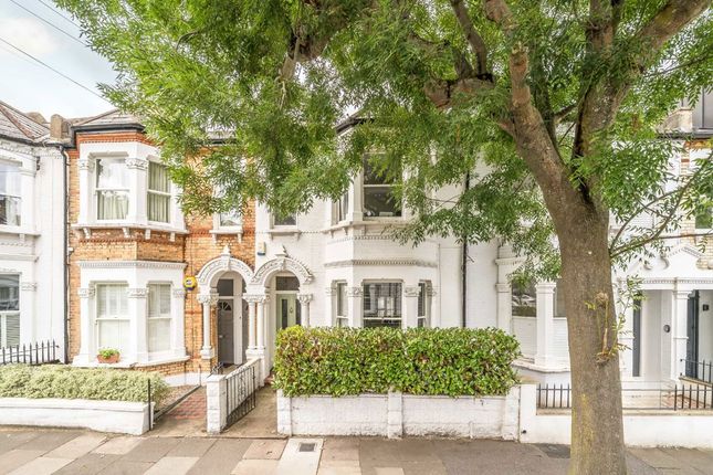 5-bed house on Grandison Road, London, £5,500/mo