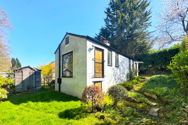 The Bungalow, The Woodlands, Amersham photo 2