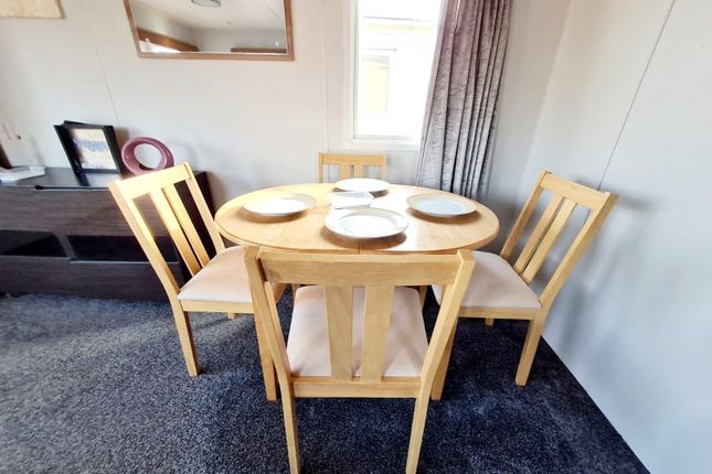 5, St Osyth Beach Holiday Park, Clacton-on-Sea photo 2