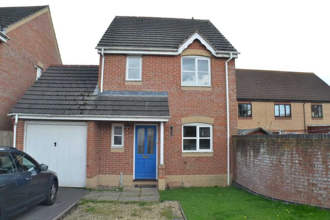 Thumbnail Detached house to rent in Harebell Drive, Thatcham