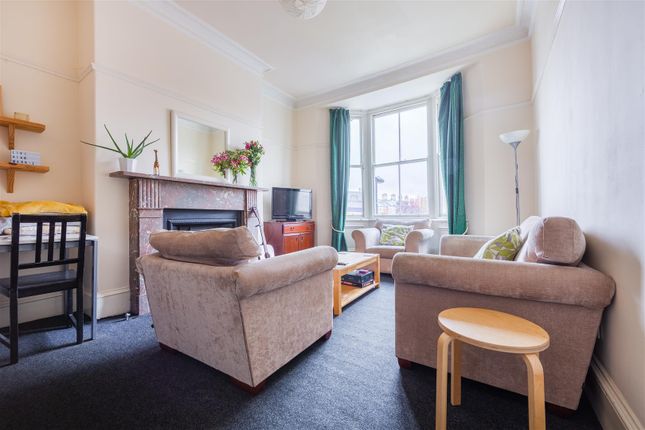 14A Mistletoe Rd - Hi.Jpg