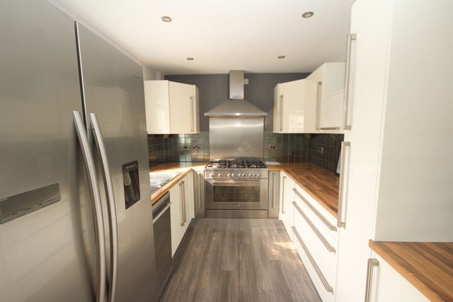 39, Somersby Drive, Bromley Cross, Bolton, Greater Manchester photo 4