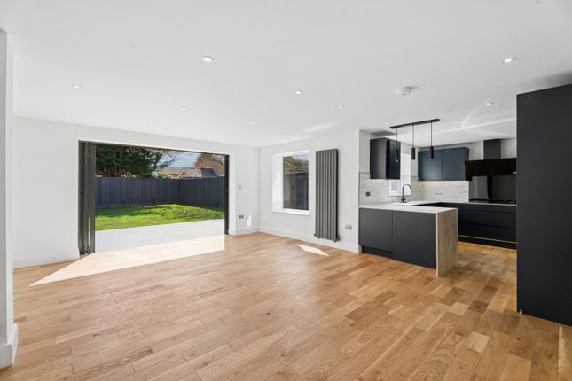 41, Brays Meadow, Amersham photo 4