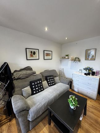 Flat 7 Melbourne House, Melbourne Place, Bradford photo 4