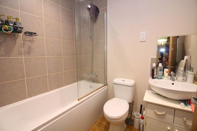 51 Larch House, High Street, Kingswinford photo 3