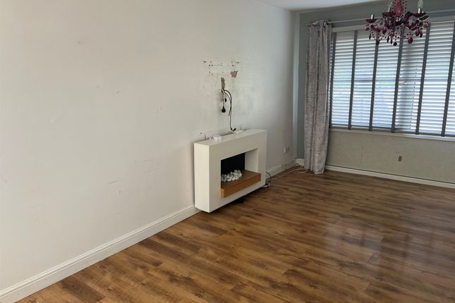 28, Brokesby Road, Swansea photo 4