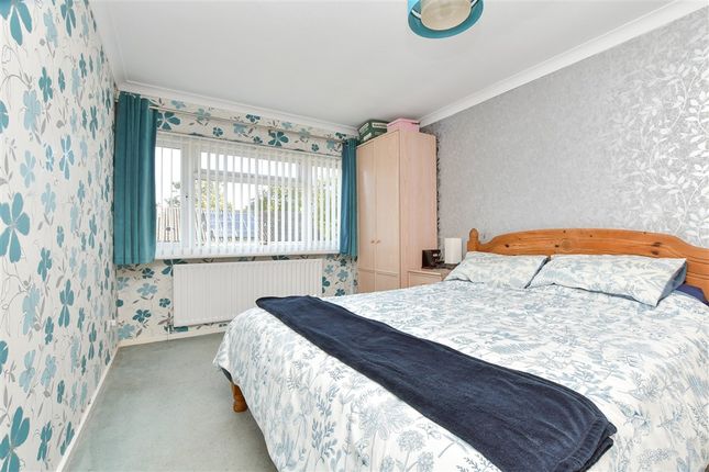 Courtwood Lane, Croydon photo 4