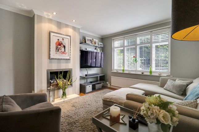 10 Bridge Gardens, East Molesey photo 2