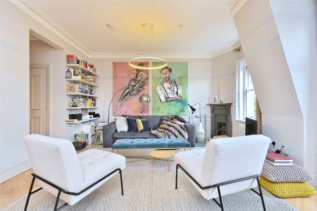 Flat 31,, Elgin Mansions, London photo 4