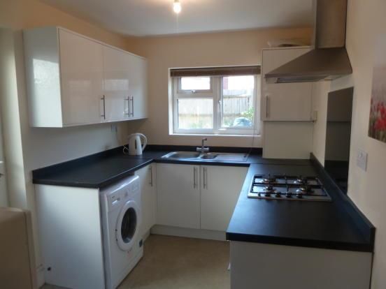 108, Milton Road, Southampton photo 3
