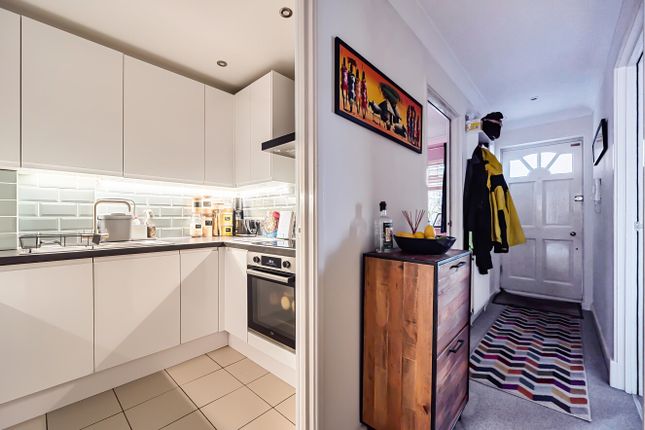 4, Tan Tivvy Court, Haslemere photo 4