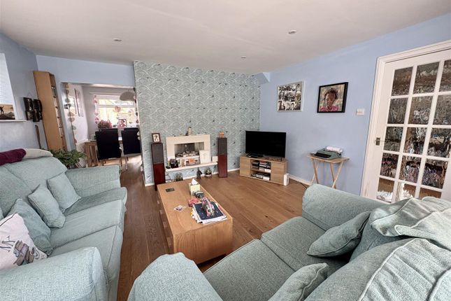 92, Filching Road, Eastbourne photo 4