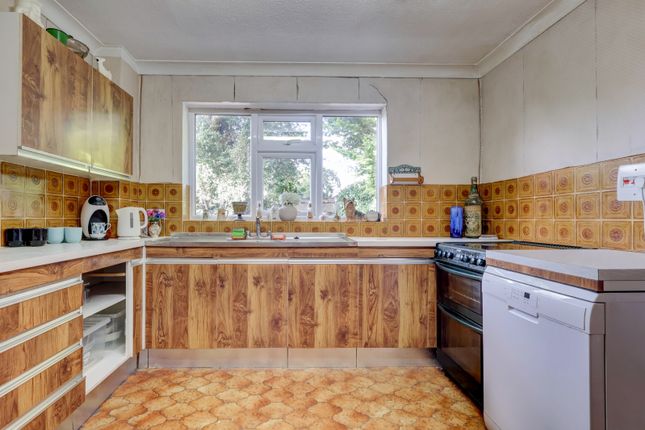 4, Polidoris Lane, High Wycombe photo 4